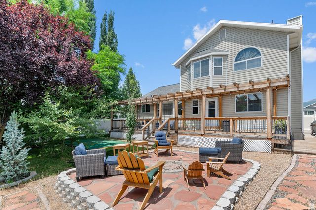 1084 E 1525 N, Layton, UT 84040