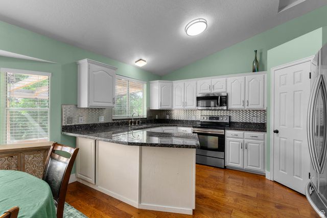 1084 E 1525 N, Layton, UT 84040