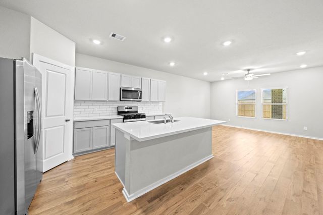 229 Orchard Laurel Drive, Alvin, TX 77511