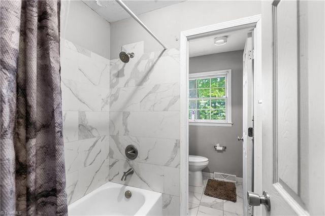 607 Runyon Drive, High Point, NC 27260