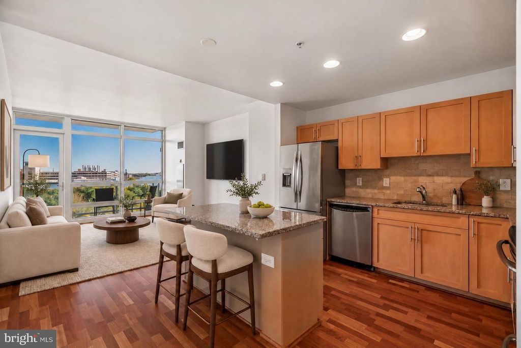 901 N PENN ST #F808, PHILADELPHIA, PA 19123 — exterior