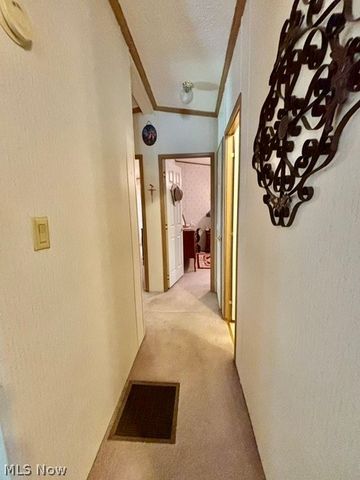 122 Northgate Drive NE, Warren, OH 44484