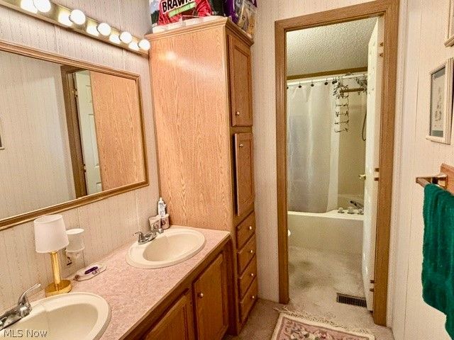 122 Northgate Drive NE, Warren, OH 44484