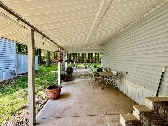 122 Northgate Drive NE, Warren, OH 44484