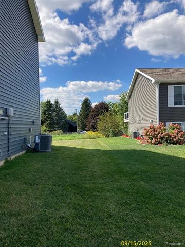 3299 Hill Hollow Lane, Howell, MI 48855