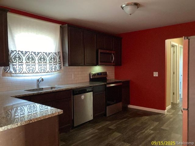 3299 Hill Hollow Lane, Howell, MI 48855