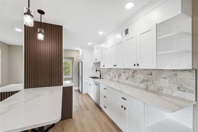 2072 AUSTRALIA WAY W 42, Clearwater, FL 33763