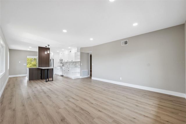 2072 AUSTRALIA WAY W 42, Clearwater, FL 33763