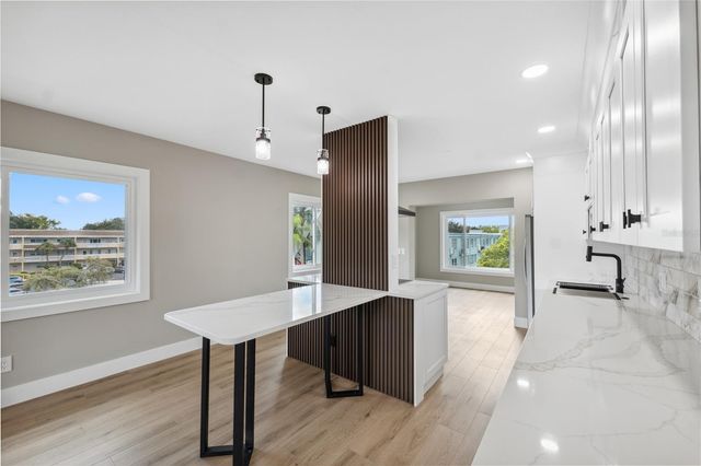 2072 AUSTRALIA WAY W 42, Clearwater, FL 33763