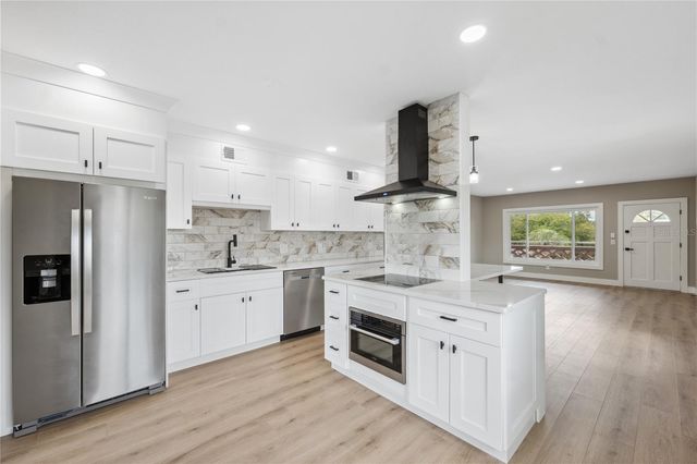 2072 AUSTRALIA WAY W 42, Clearwater, FL 33763