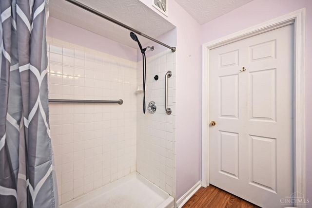 40 Ledgerwoods Drive, Batavia Twp, OH 45102