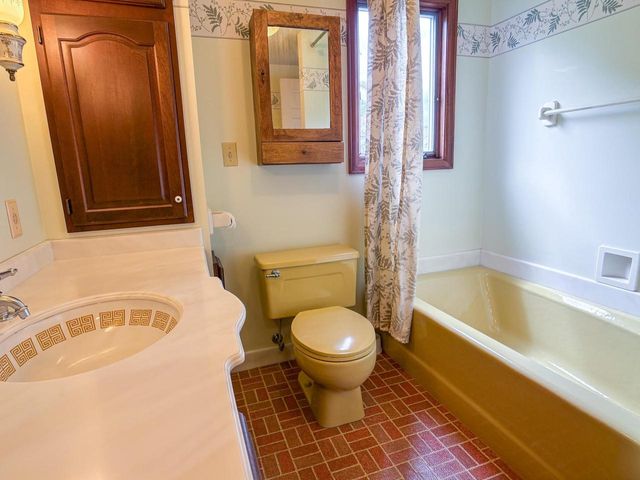 315 LAMPERT STREET, Oshkosh, WI 54901