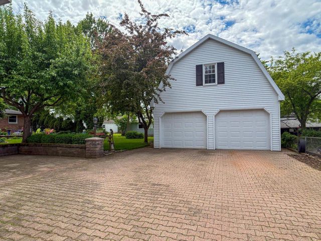 315 LAMPERT STREET, Oshkosh, WI 54901