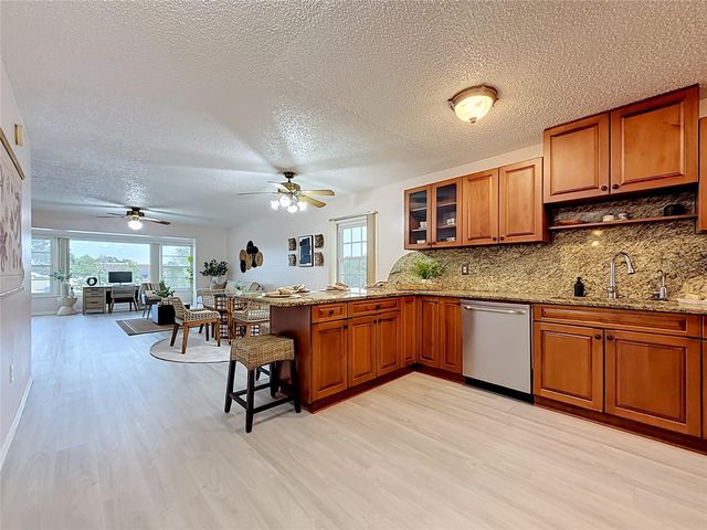 1900 68TH STREET N 301, St Petersburg, FL 33710