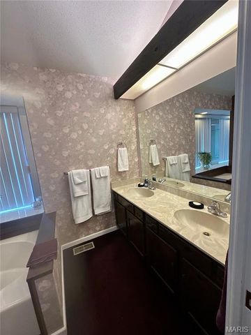 1448 Gettysburg Landing, St Charles, MO 63303