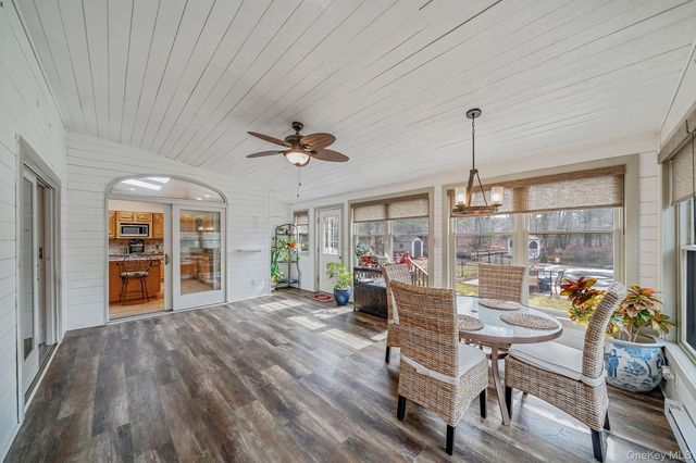 76 Hollywood Avenue, Selden, NY 11784