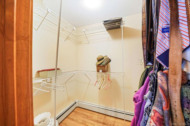 76 Hollywood Avenue, Selden, NY 11784