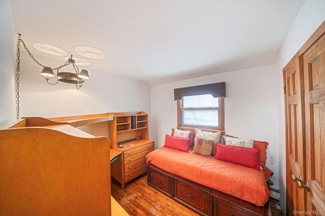 76 Hollywood Avenue, Selden, NY 11784