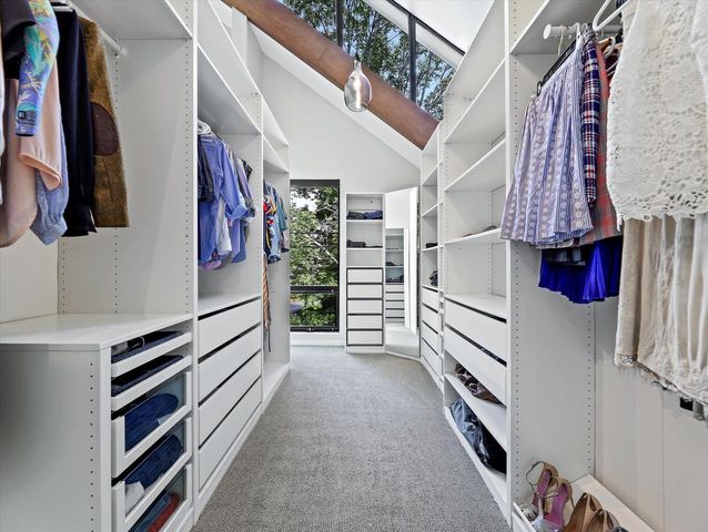 7050 N Belmont LANE, Fox Point, WI 53217