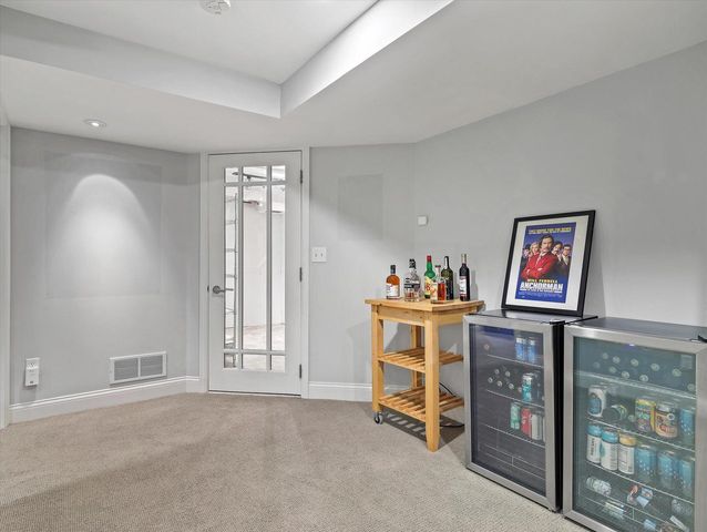 7050 N Belmont LANE, Fox Point, WI 53217