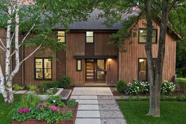 7050 N Belmont LANE, Fox Point, WI 53217