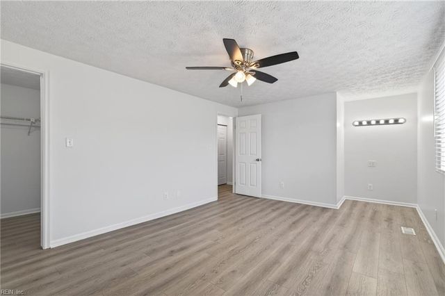 8 Lucinda CT, Hampton, VA 23666