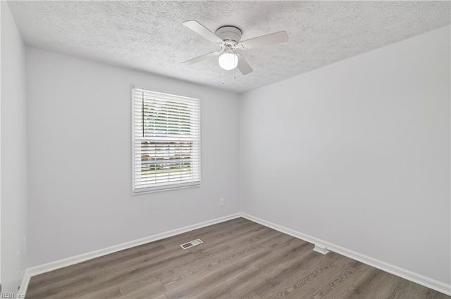 8 Lucinda CT, Hampton, VA 23666