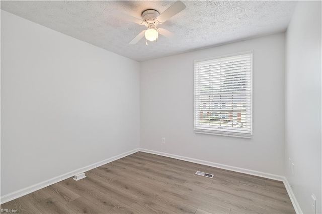 8 Lucinda CT, Hampton, VA 23666