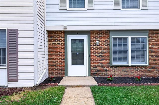 8 Lucinda CT, Hampton, VA 23666