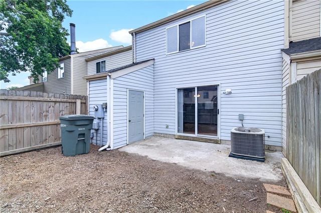 8 Lucinda CT, Hampton, VA 23666