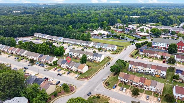 8 Lucinda CT, Hampton, VA 23666