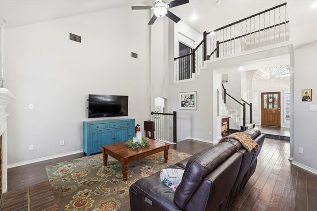 943 Kingwood Circle, Highland Village, TX 75077