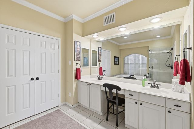 943 Kingwood Circle, Highland Village, TX 75077