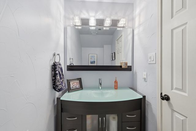 943 Kingwood Circle, Highland Village, TX 75077