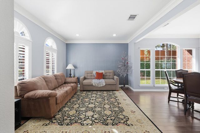 943 Kingwood Circle, Highland Village, TX 75077