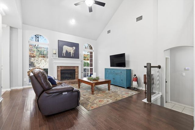 943 Kingwood Circle, Highland Village, TX 75077