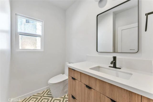 1606 N Kingsley, Los Angeles, CA 90027