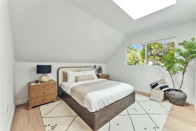 1606 N Kingsley, Los Angeles, CA 90027