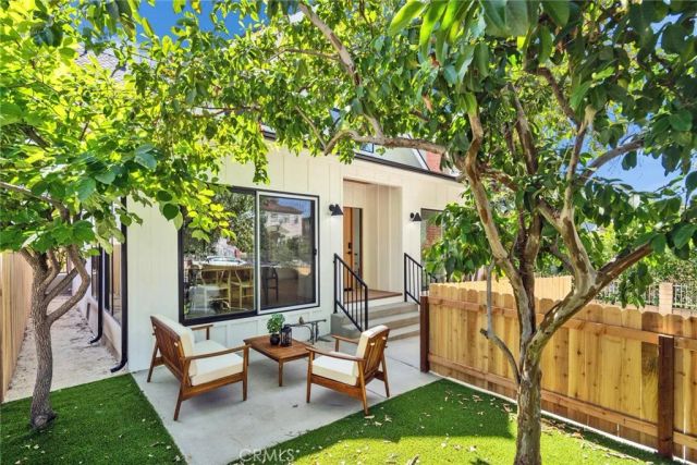 1606 N Kingsley, Los Angeles, CA 90027