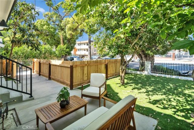 1606 N Kingsley, Los Angeles, CA 90027