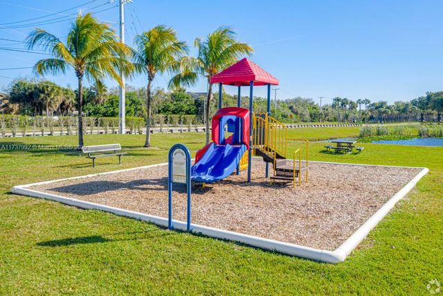 1153 Lake Victoria Dr D, West Palm Beach, FL 33411