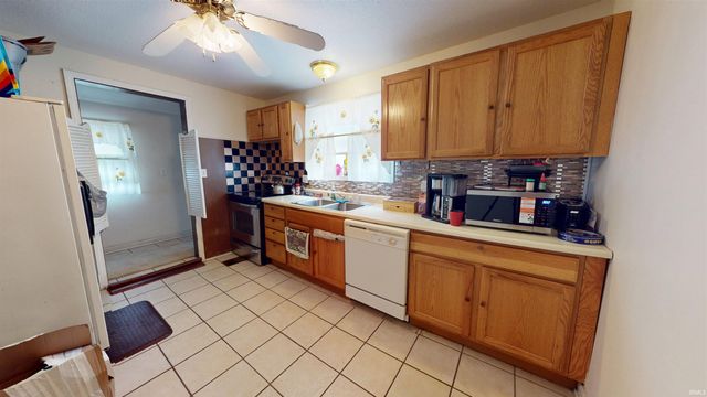 614 W 5th Street, Marion, IN 46953