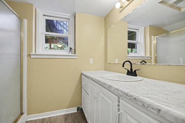 2250 Yorktown Drive Se, City Of Kentwood, MI 49508