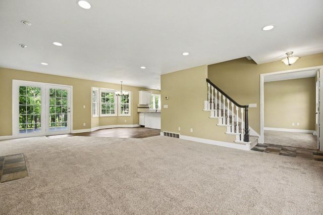2250 Yorktown Drive Se, City Of Kentwood, MI 49508