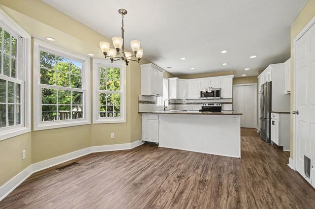 2250 Yorktown Drive Se, City Of Kentwood, MI 49508