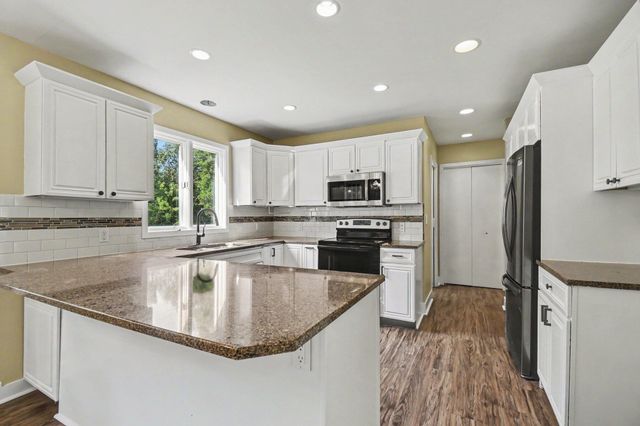 2250 Yorktown Drive Se, City Of Kentwood, MI 49508