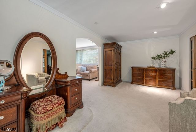 84 Bogerts Mill Rd, Harrington Park Boro, NJ 07640