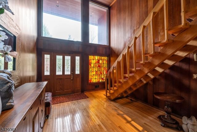 84 Bogerts Mill Rd, Harrington Park Boro, NJ 07640