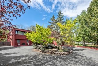 84 Bogerts Mill Rd, Harrington Park Boro, NJ 07640