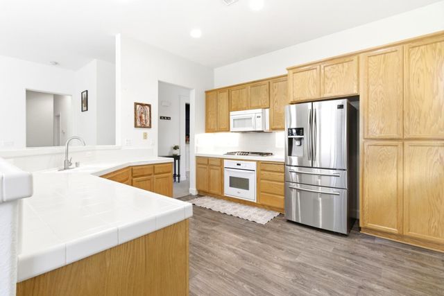 1218 Bluegrass St, Plumas Lake, CA 95961